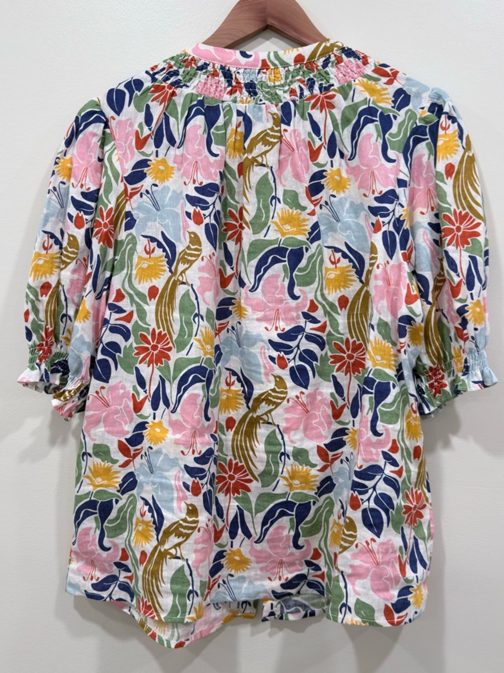 Boden Floral Puff-Sleeve Linen Top in Multi with Smocking - Picture 5 of 8
